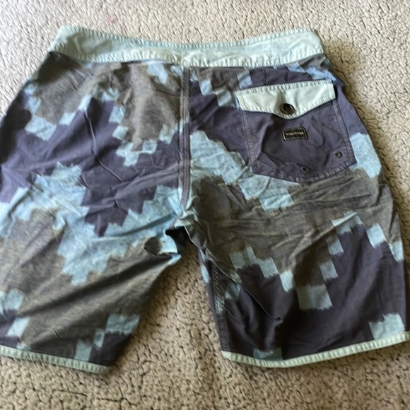 Volcom hybrid shorts size 32 - Picture 6 of 7